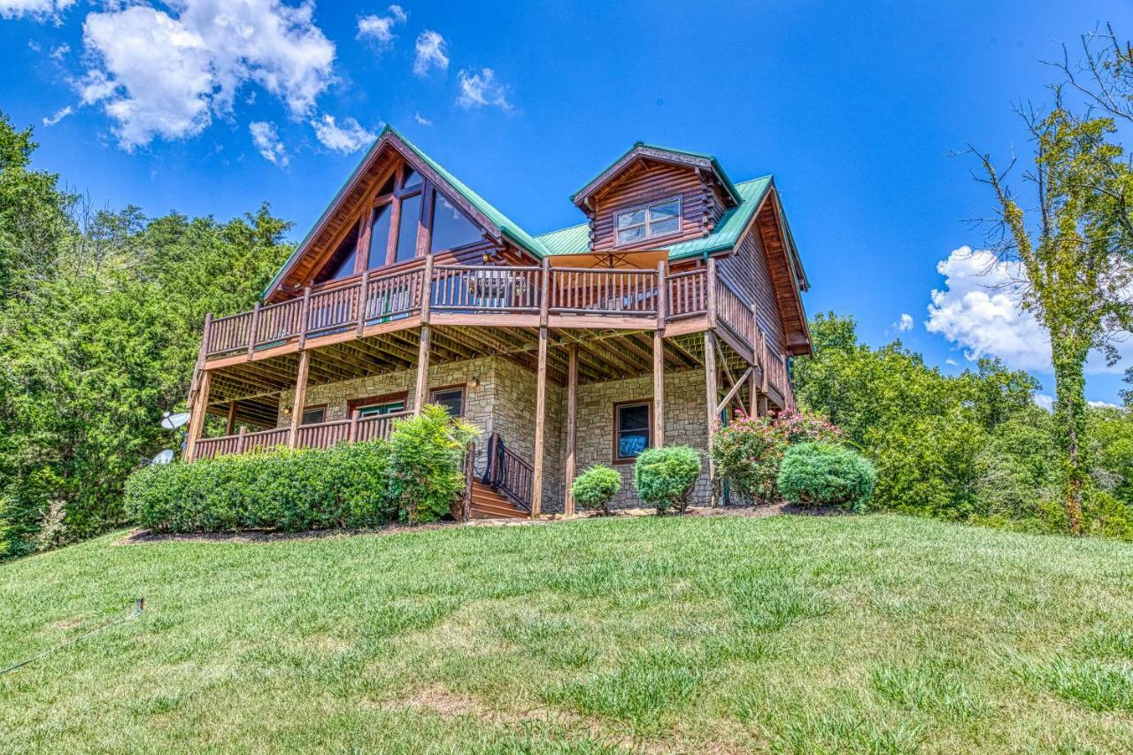 Majestic Lakefront Lodge Севьервилл Экстерьер фото